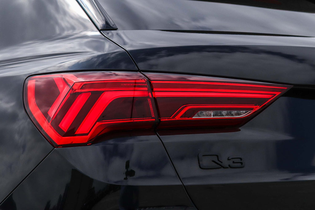 Thumbnail: 2025 Audi Q3 - 22