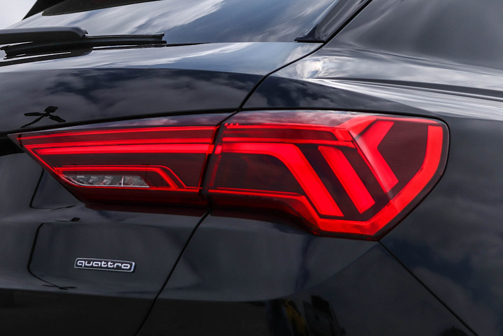 Thumbnail: 2025 Audi Q3 - 21