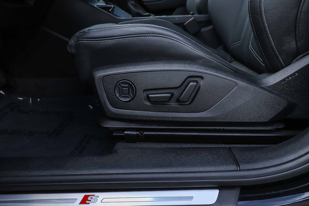 Thumbnail: 2025 Audi Q3 - 28