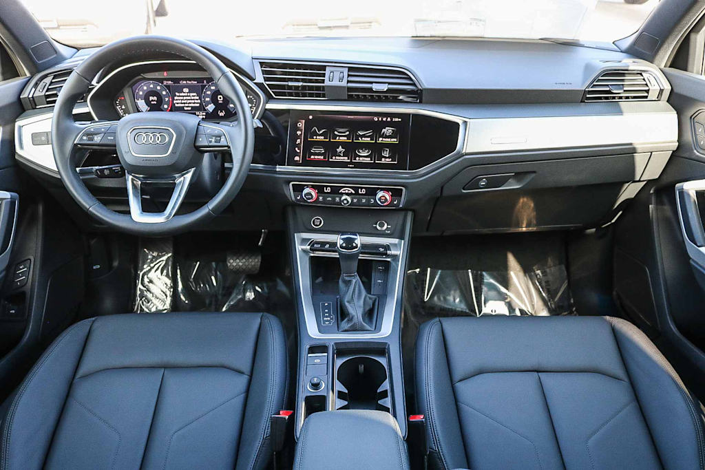 Thumbnail: 2025 Audi Q3 - 2