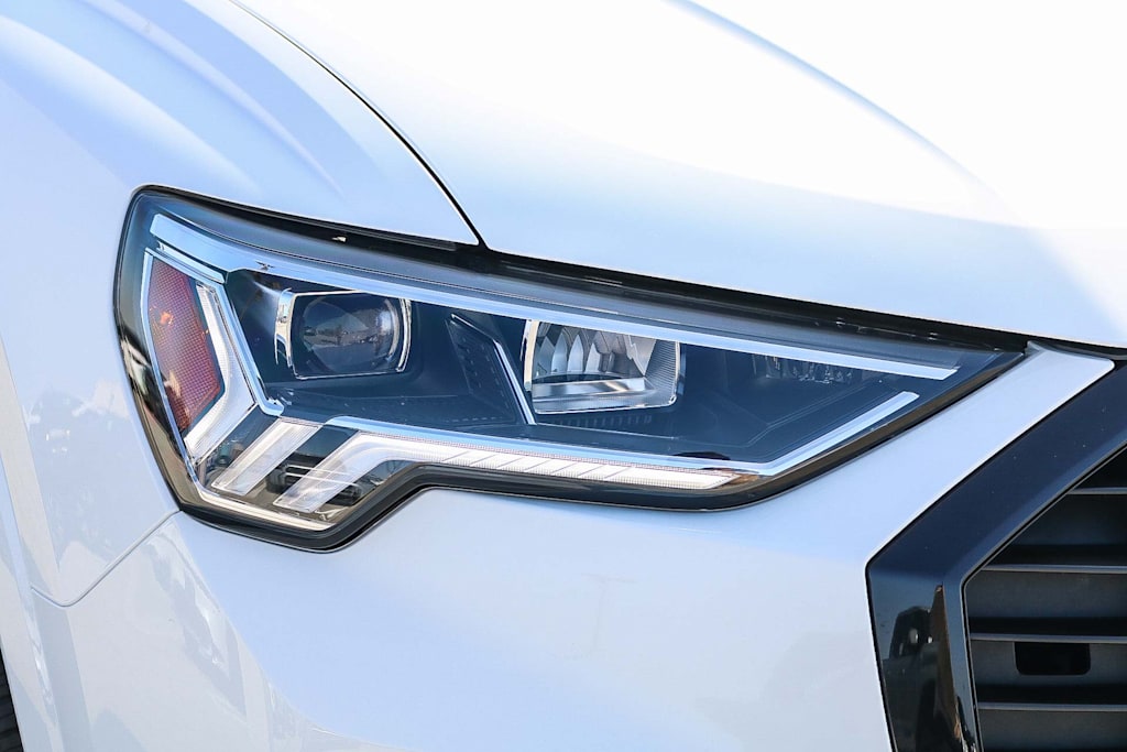 Thumbnail: 2025 Audi Q3 - 17