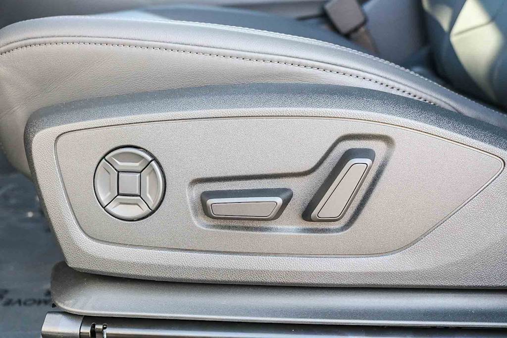 Thumbnail: 2025 Audi Q3 - 31