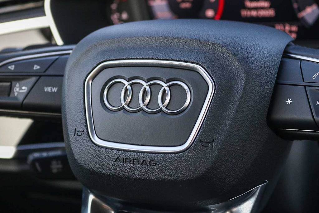 Thumbnail: 2025 Audi Q3 - 28