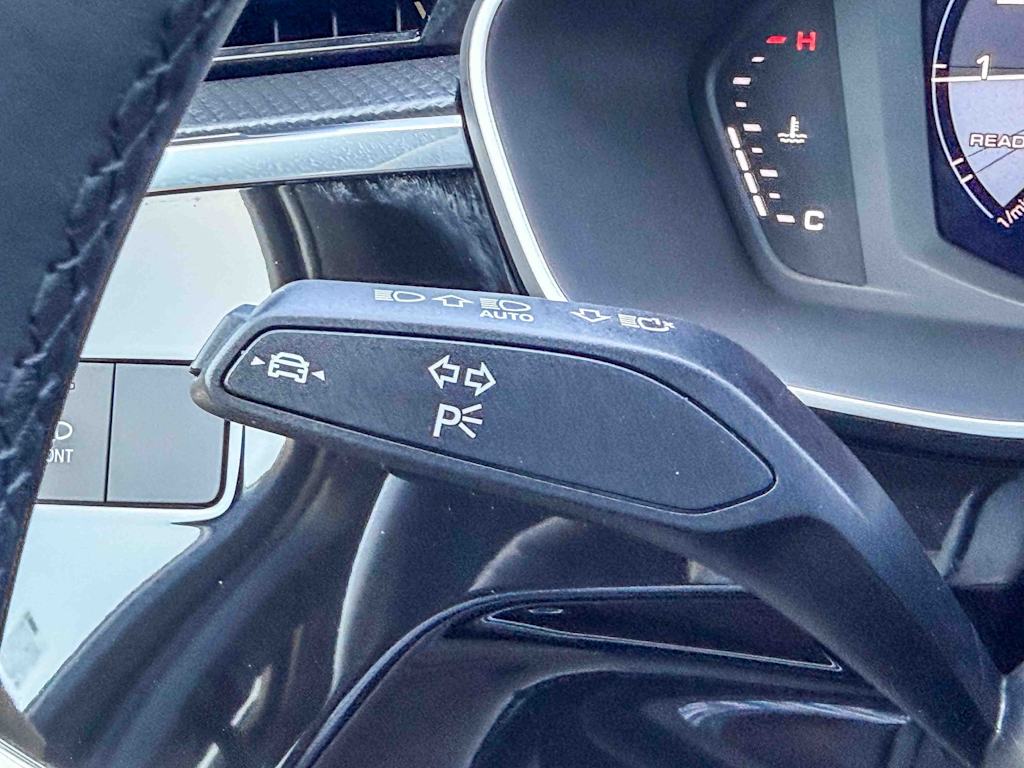 Thumbnail: 2025 Audi Q3 - 31