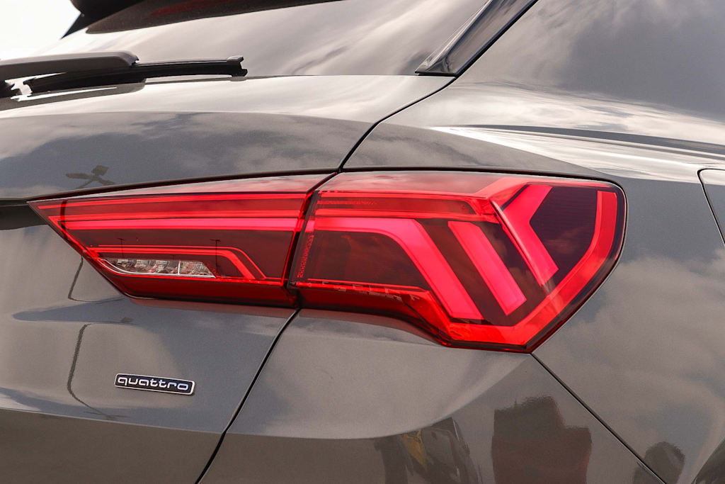 Thumbnail: 2025 Audi Q3 - 21