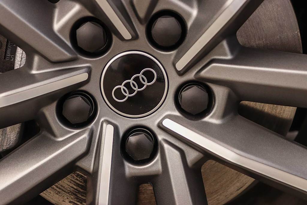 Thumbnail: 2025 Audi Q3 - 14