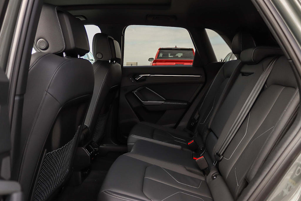 Thumbnail: 2025 Audi Q3 - 12