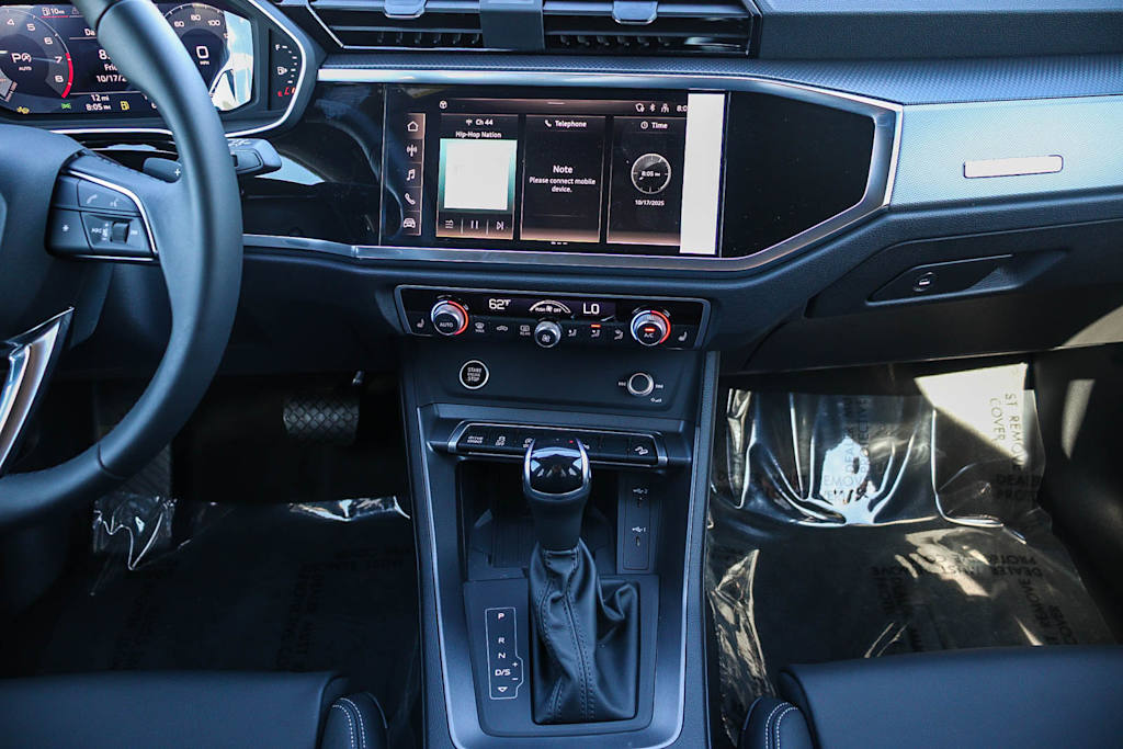 Thumbnail: 2025 Audi Q3 - 8