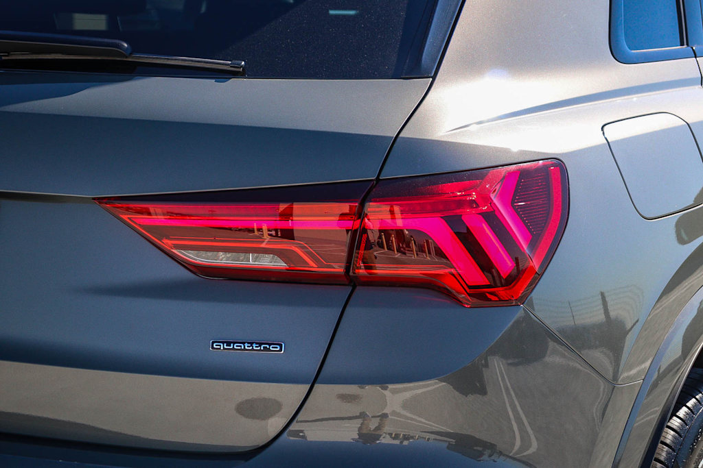 Thumbnail: 2025 Audi Q3 - 22