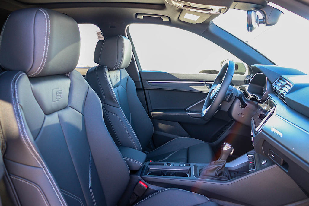 Thumbnail: 2025 Audi Q3 - 9