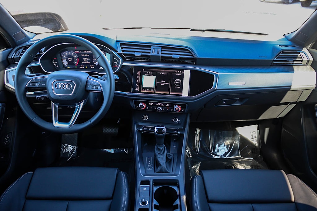 Thumbnail: 2025 Audi Q3 - 2