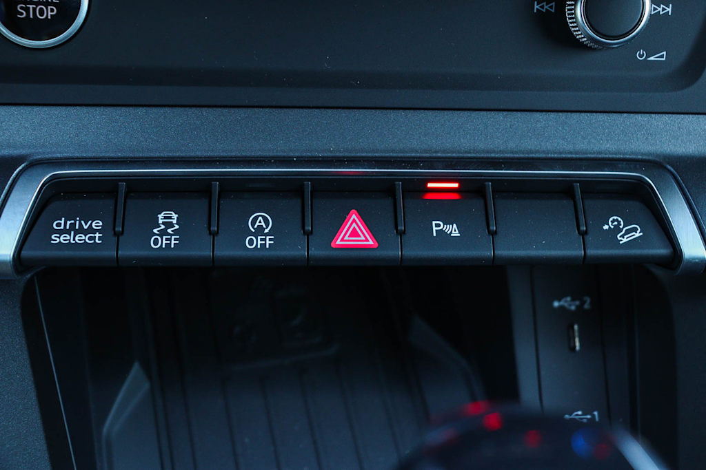 Thumbnail: 2025 Audi Q3 - 40