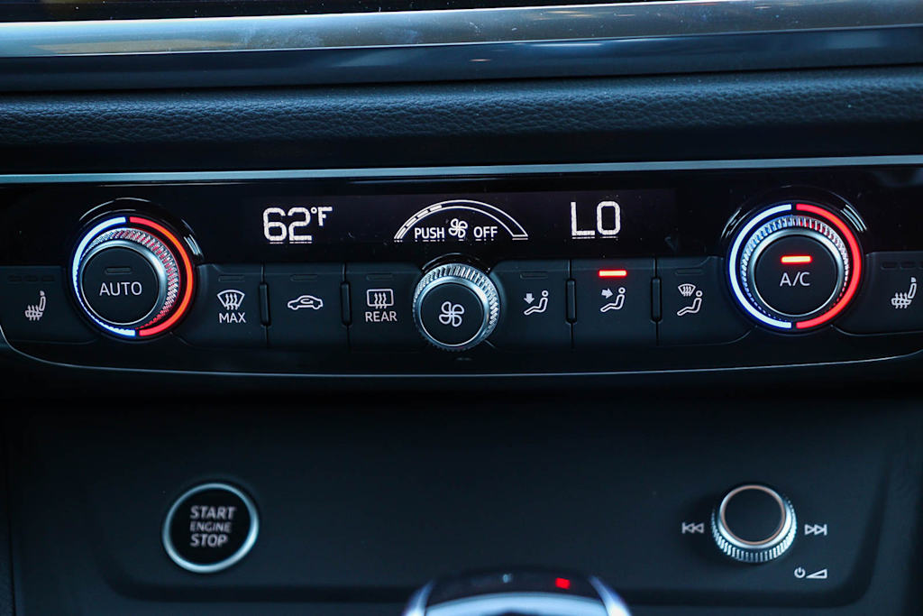 Thumbnail: 2025 Audi Q3 - 26