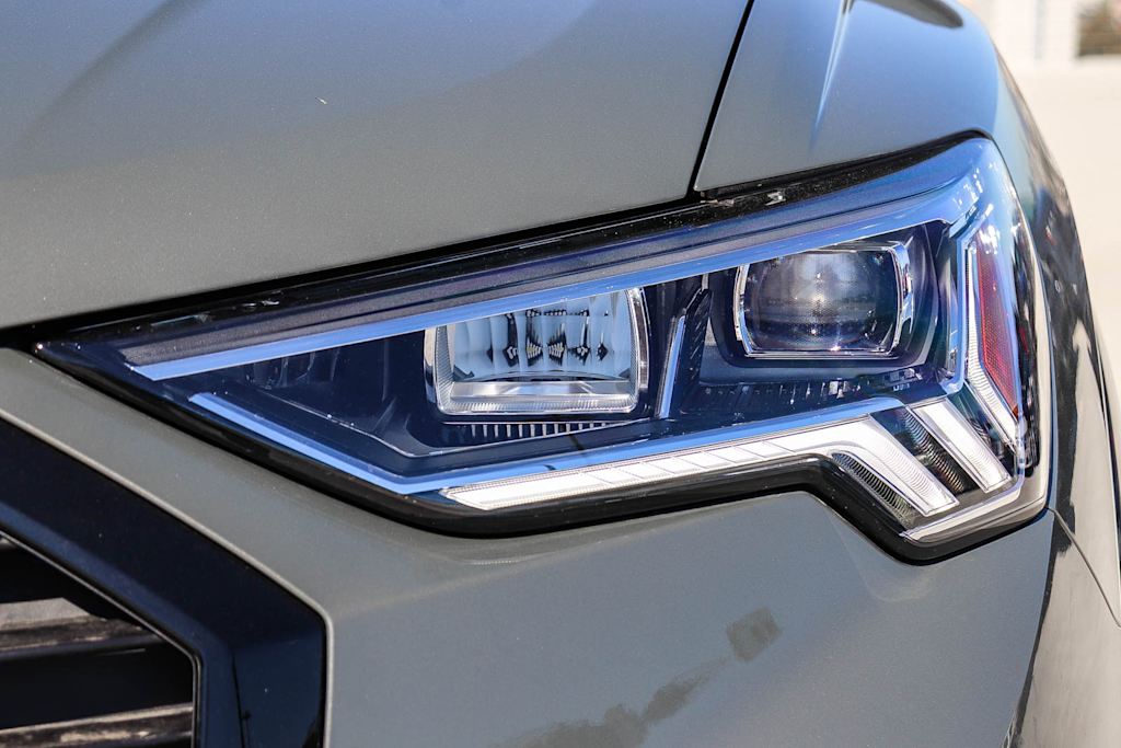 Thumbnail: 2025 Audi Q3 - 19