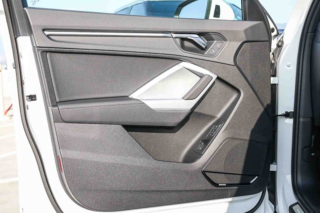 Thumbnail: 2025 Audi Q3 - 33