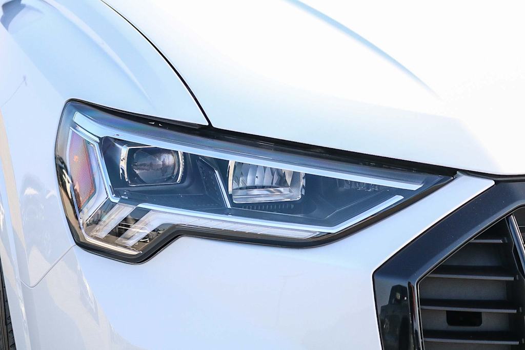 Thumbnail: 2025 Audi Q3 - 18