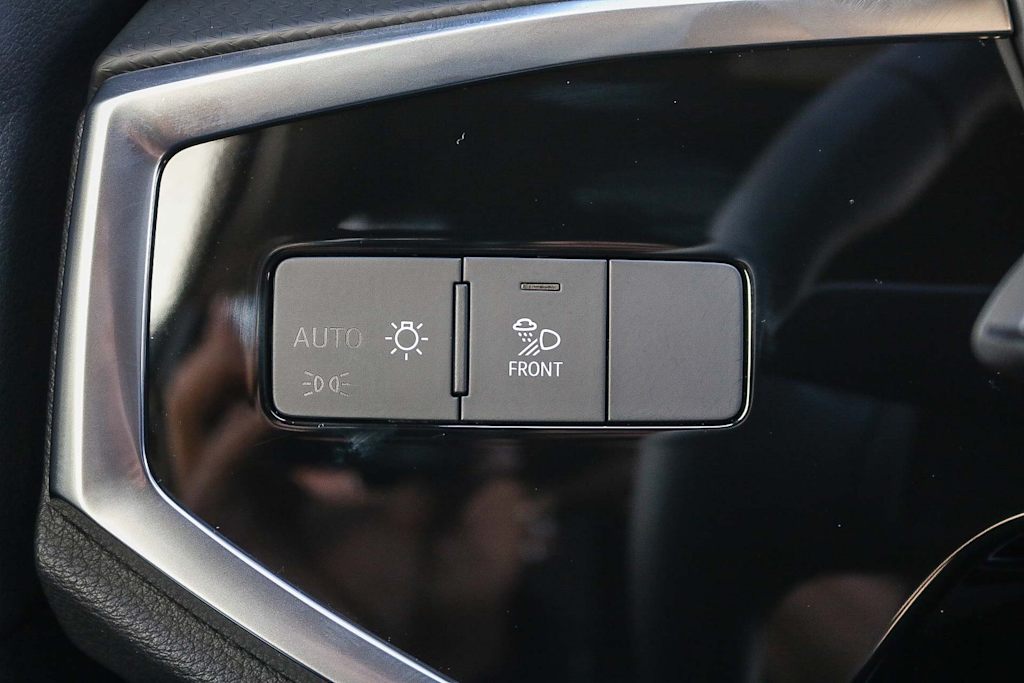 Thumbnail: 2025 Audi Q3 - 37