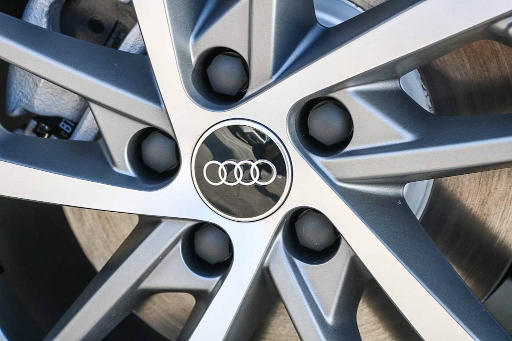 Thumbnail: 2025 Audi Q3 - 25