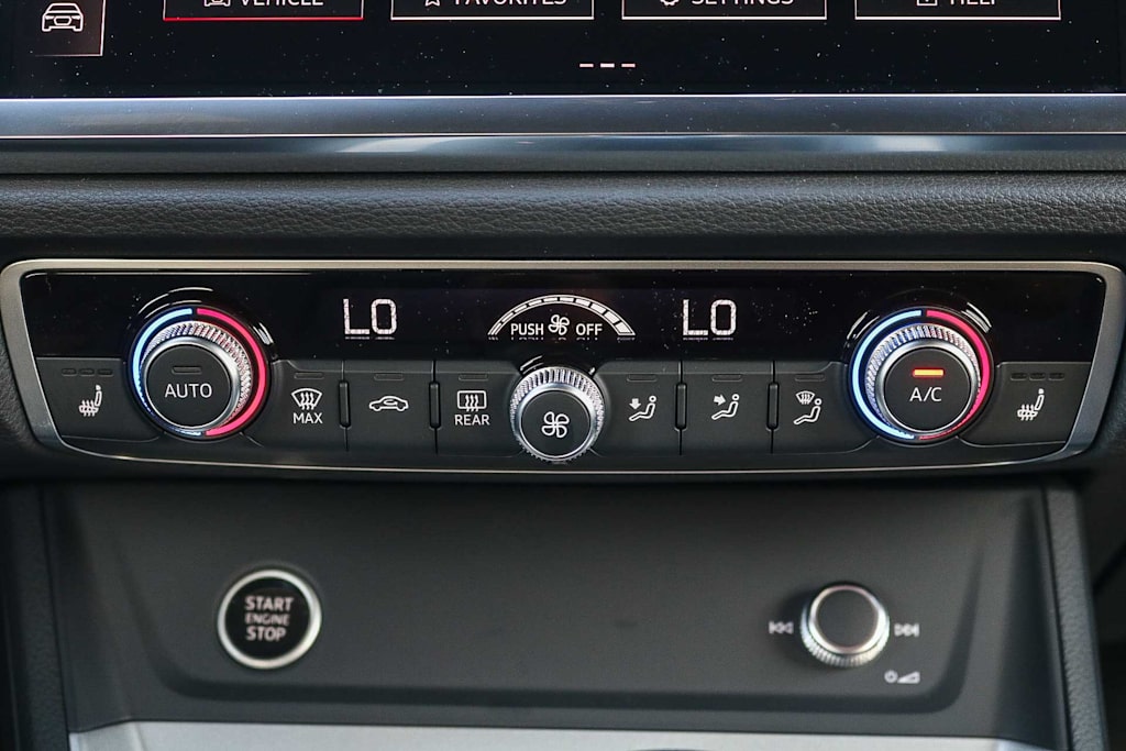 Thumbnail: 2025 Audi Q3 - 26