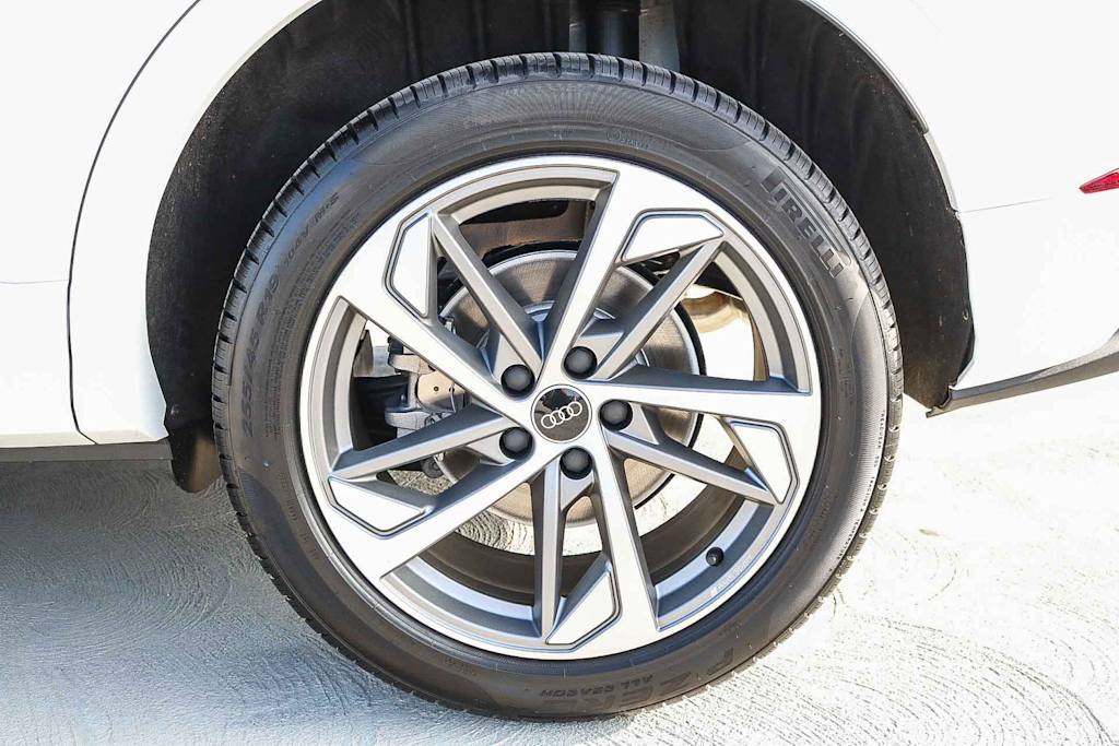 Thumbnail: 2025 Audi Q3 - 6