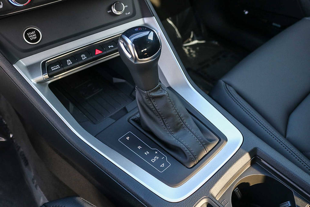 Thumbnail: 2025 Audi Q3 - 14