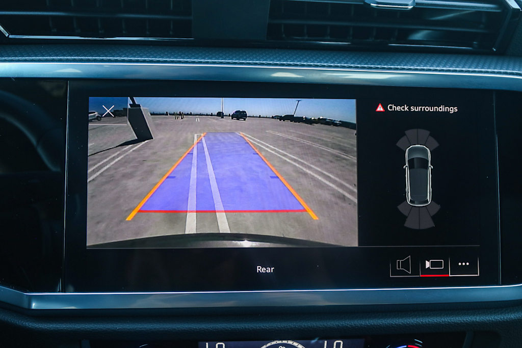 Thumbnail: 2025 Audi Q3 - 42