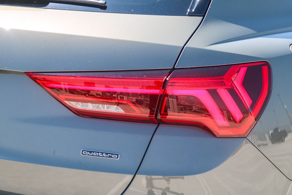 Thumbnail: 2025 Audi Q3 - 25