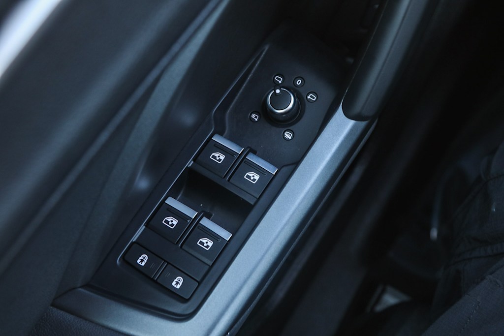 Thumbnail: 2025 Audi Q3 - 39