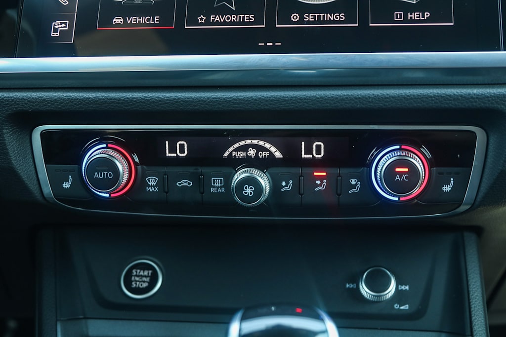 Thumbnail: 2025 Audi Q3 - 27