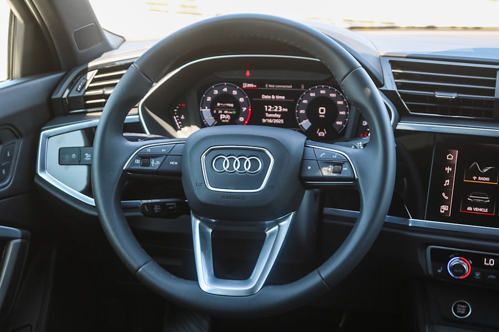 Thumbnail: 2025 Audi Q3 - 13