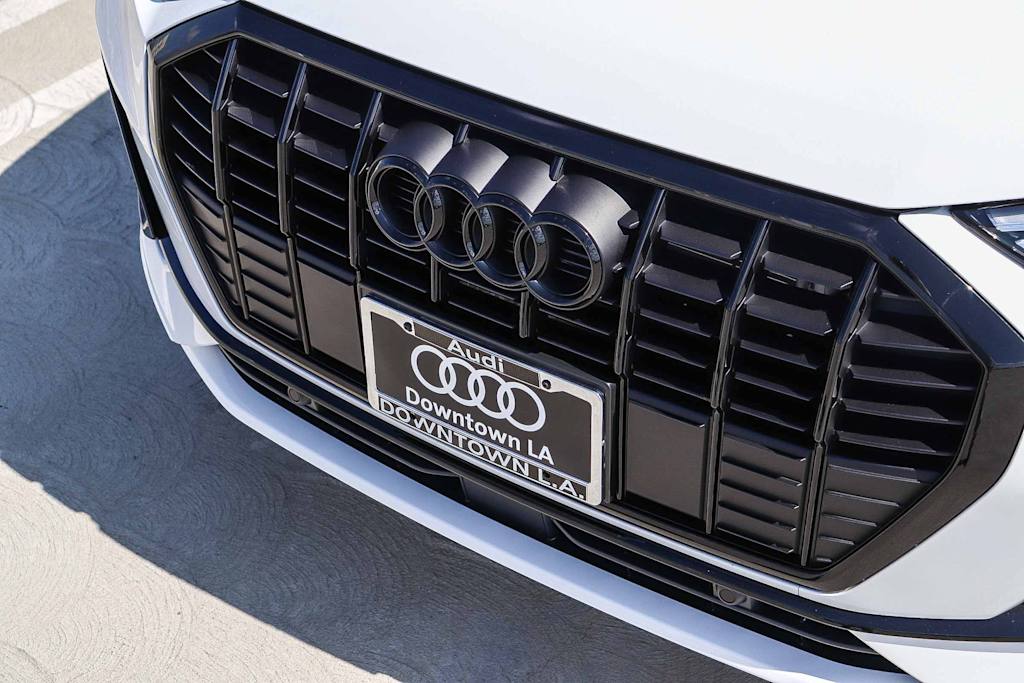Thumbnail: 2025 Audi Q3 - 6