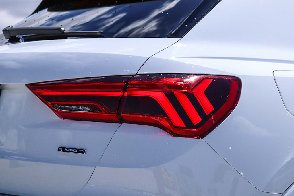 Thumbnail: 2025 Audi Q3 - 21