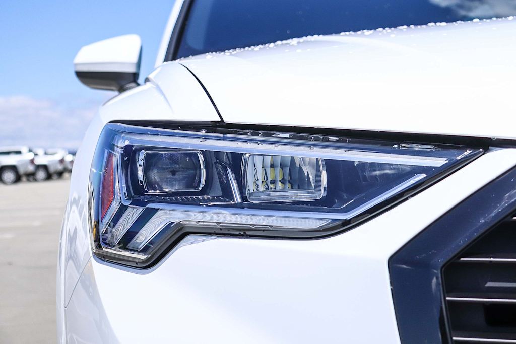 Thumbnail: 2025 Audi Q3 - 20