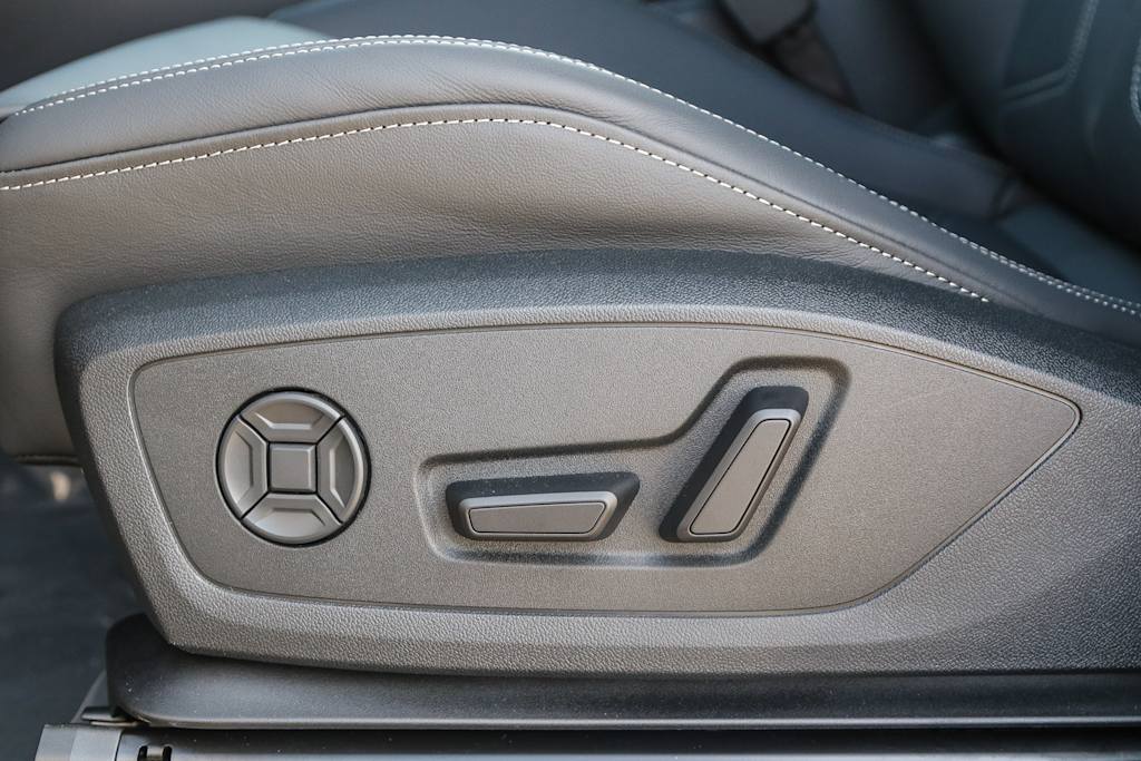 Thumbnail: 2025 Audi Q3 - 34