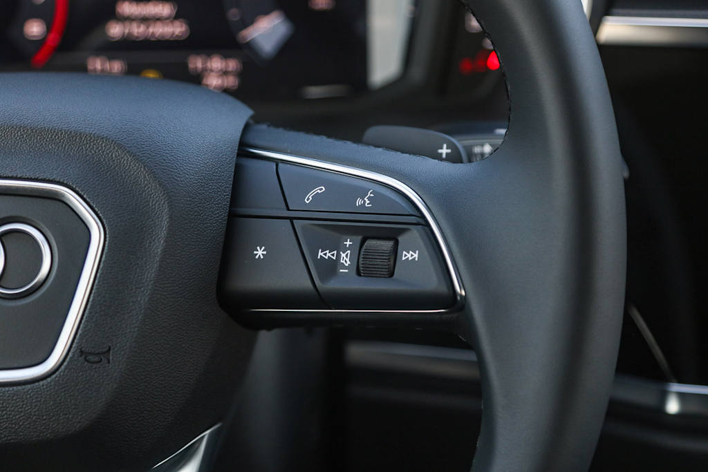 Thumbnail: 2025 Audi Q3 - 29