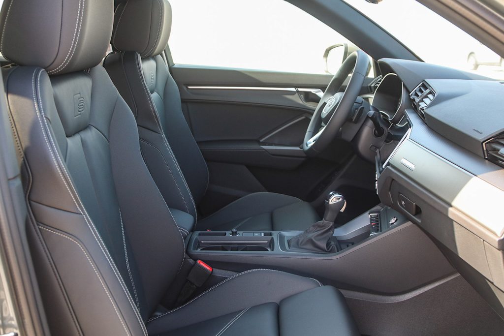 Thumbnail: 2025 Audi Q3 - 10