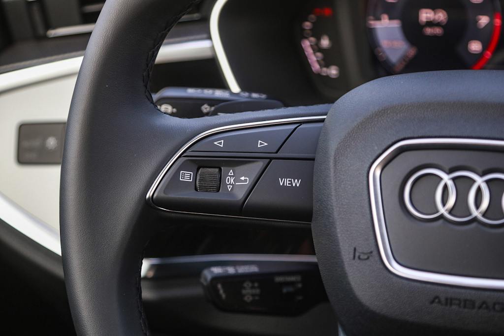 Thumbnail: 2025 Audi Q3 - 30