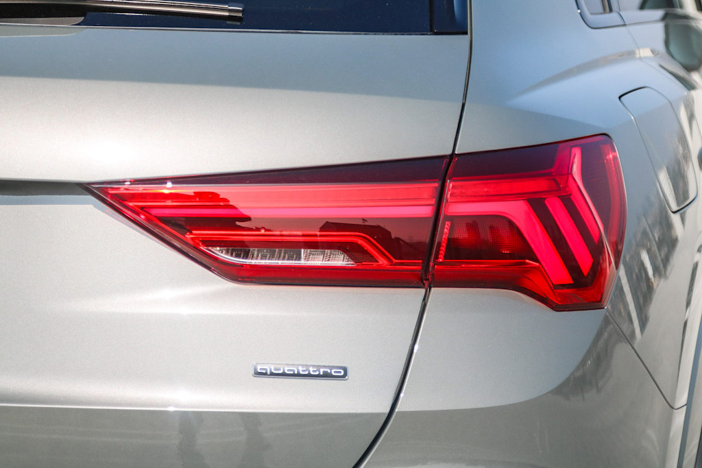 Thumbnail: 2025 Audi Q3 - 24