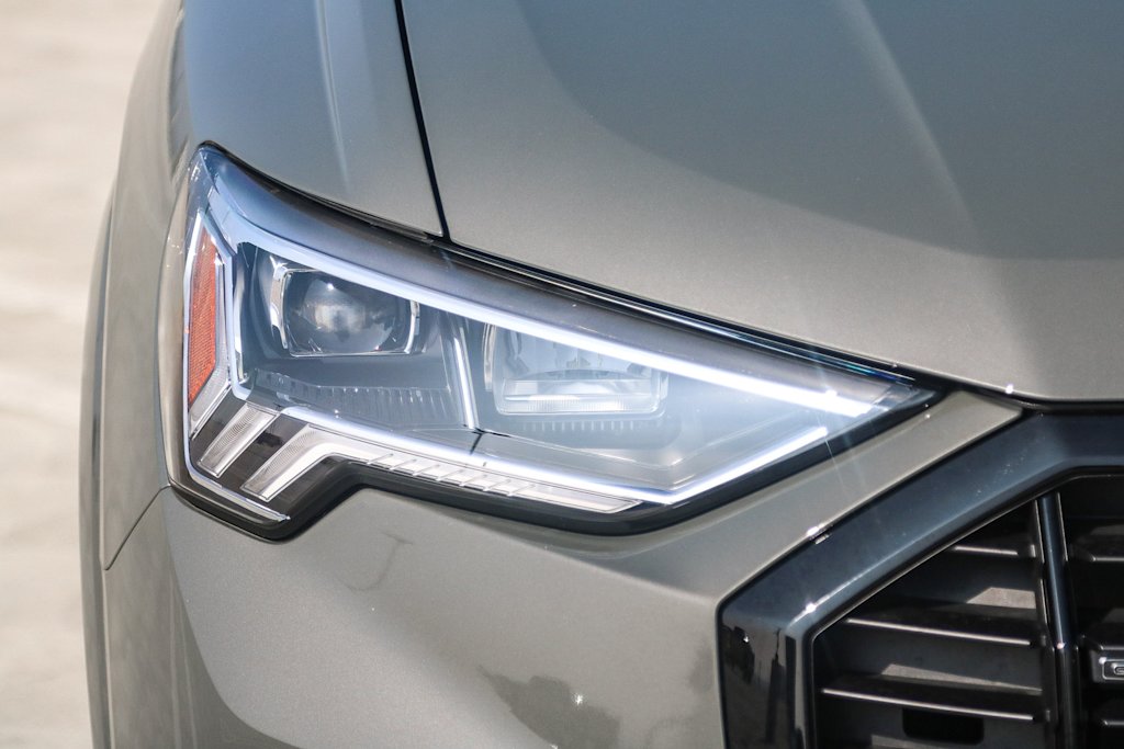 Thumbnail: 2025 Audi Q3 - 19