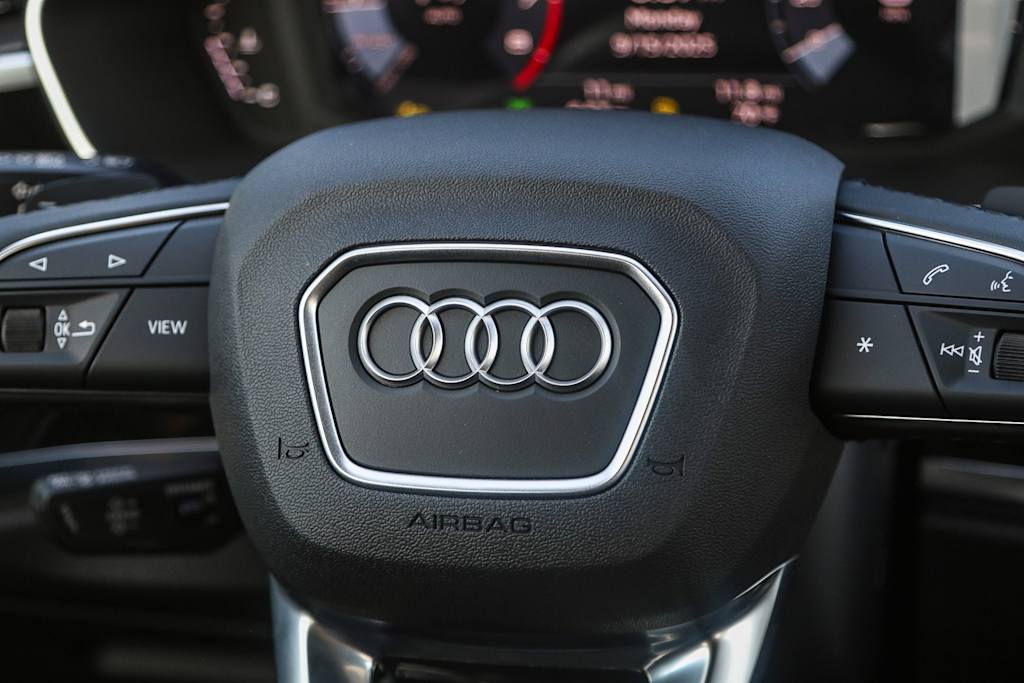 Thumbnail: 2025 Audi Q3 - 31