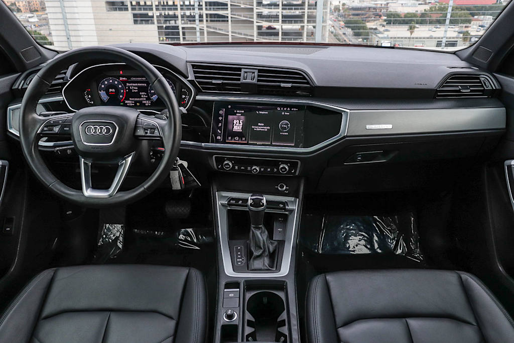 Thumbnail: 2023 Audi Q3 - 8