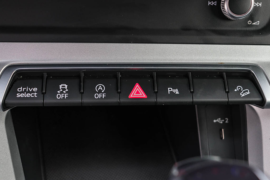 Thumbnail: 2023 Audi Q3 - 31