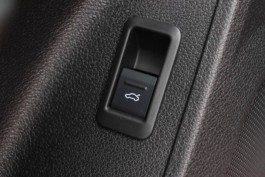 Thumbnail: 2023 Audi Q3 - 18