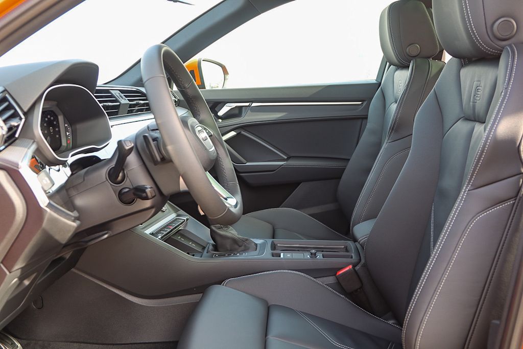 Thumbnail: 2025 Audi Q3 - 10