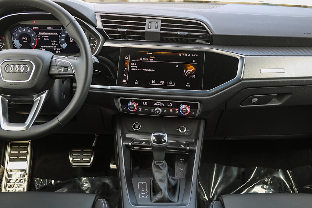 Thumbnail: 2025 Audi Q3 - 8