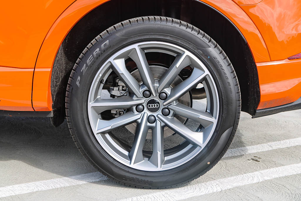 Thumbnail: 2025 Audi Q3 - 6