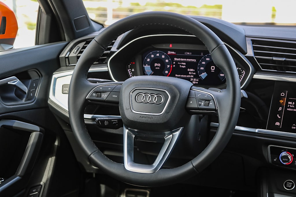 Thumbnail: 2025 Audi Q3 - 12