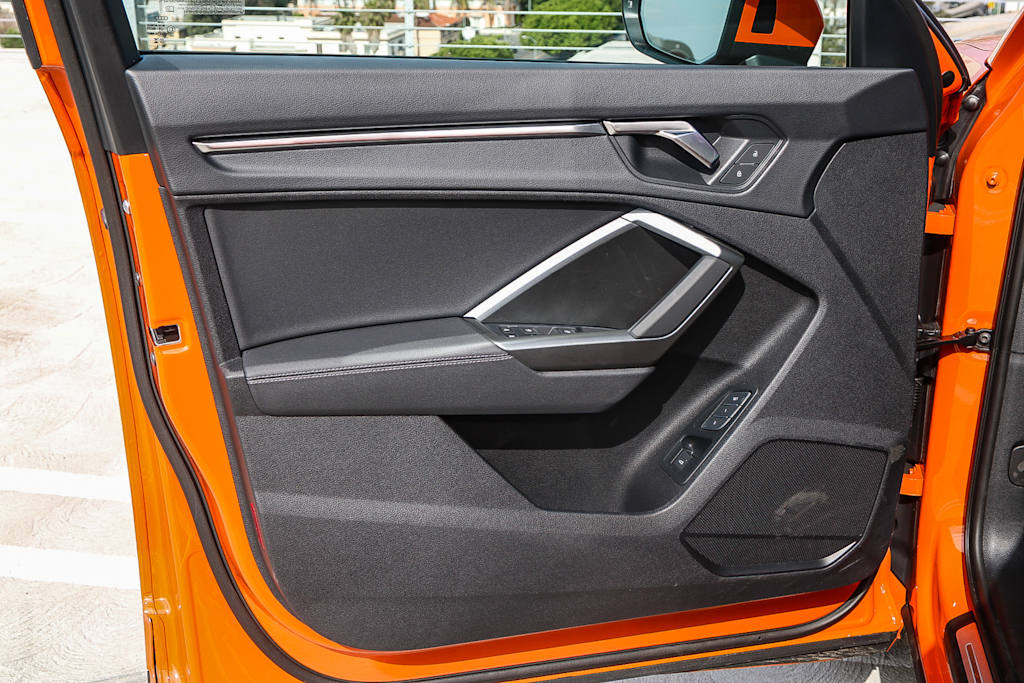 Thumbnail: 2025 Audi Q3 - 25