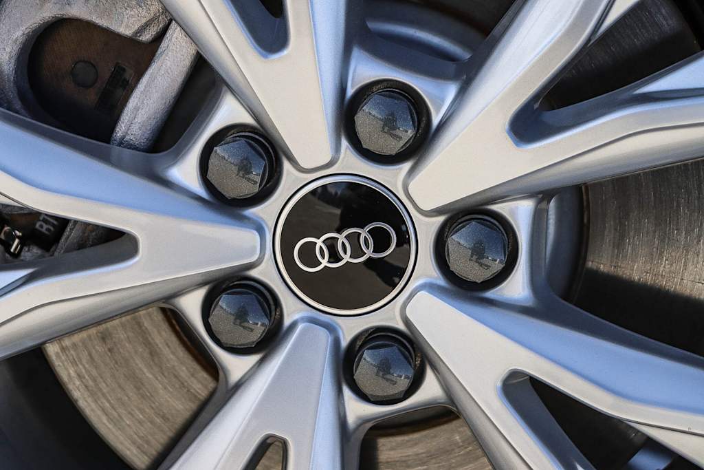 Thumbnail: 2025 Audi Q3 - 13