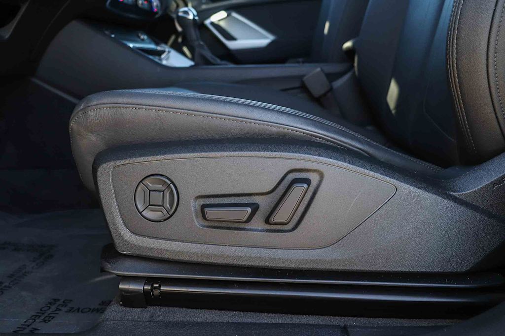 Thumbnail: 2025 Audi Q3 - 28